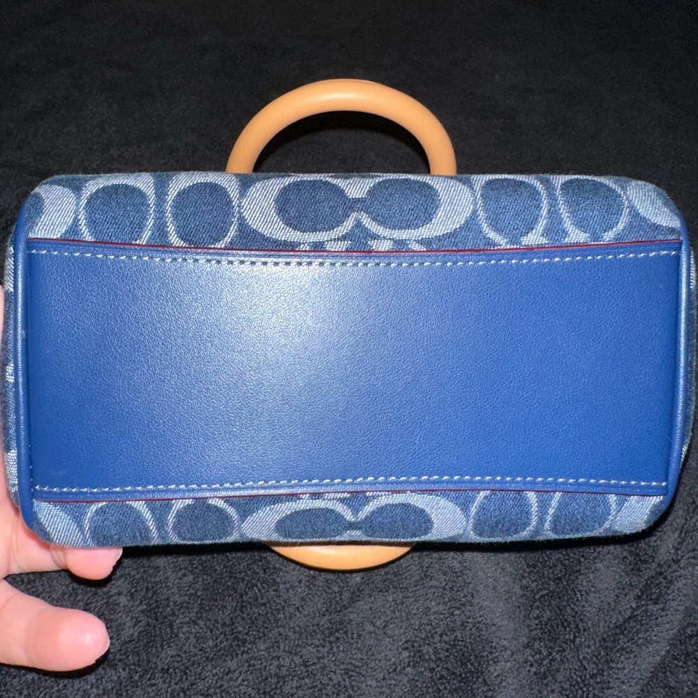 Coach Blue and Tan Mini Bag - Picture 5 of 9